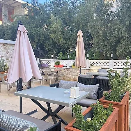 Serenity Hotel