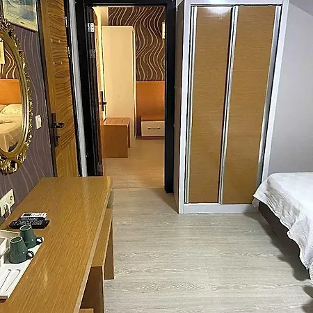 Hotel Serenity